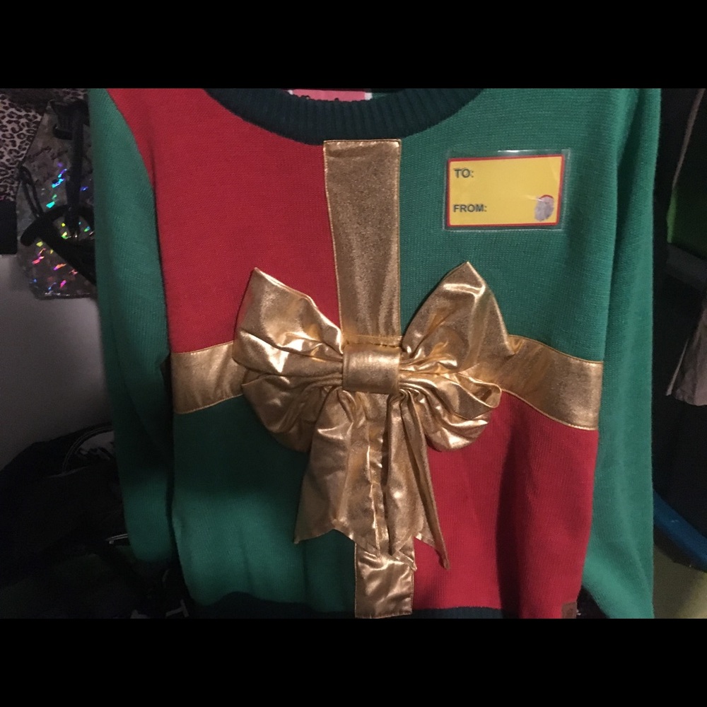 Ugly Christmas sweater (big bow edition)